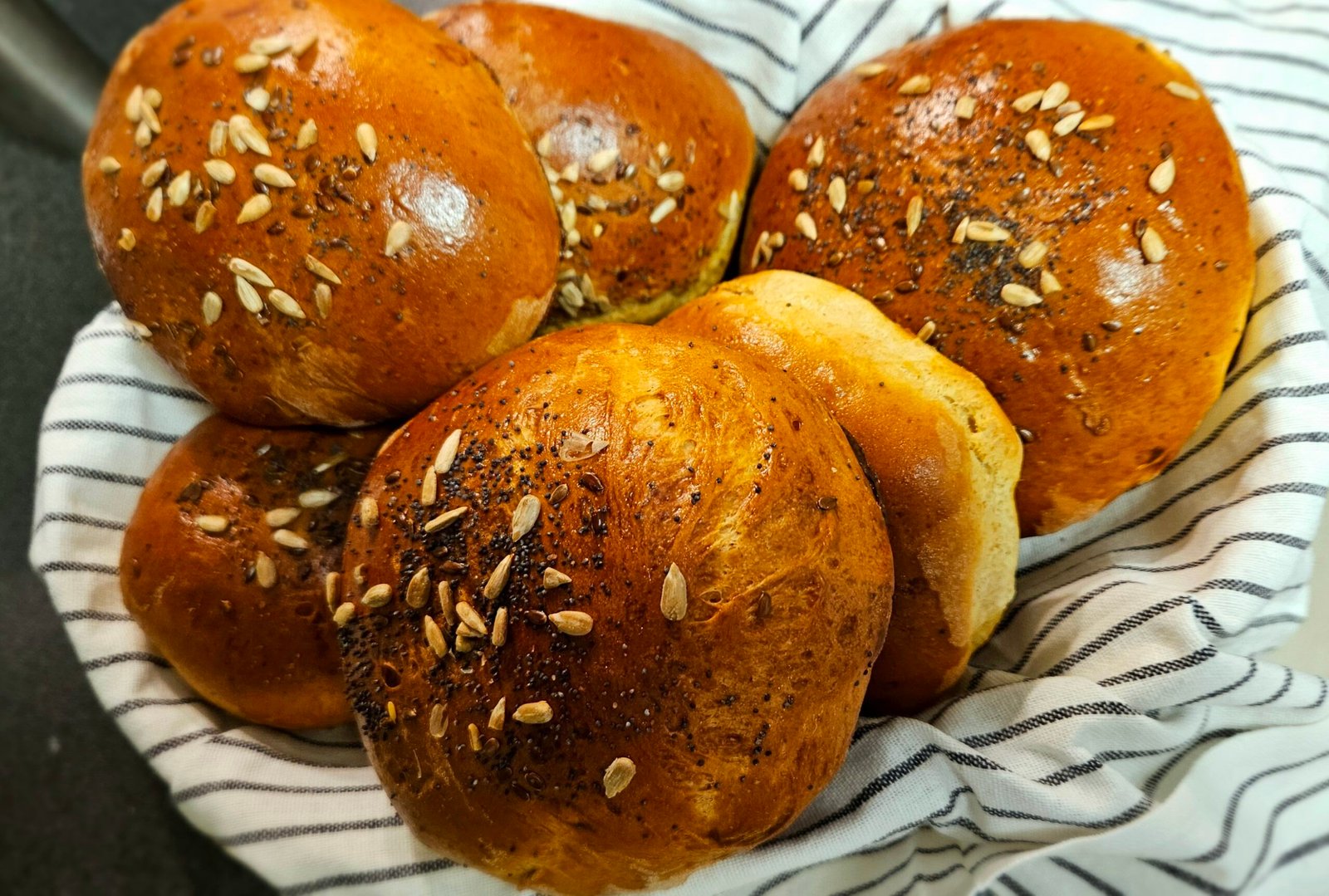 Soft Homemade Buns for Balanced Comfort Meals